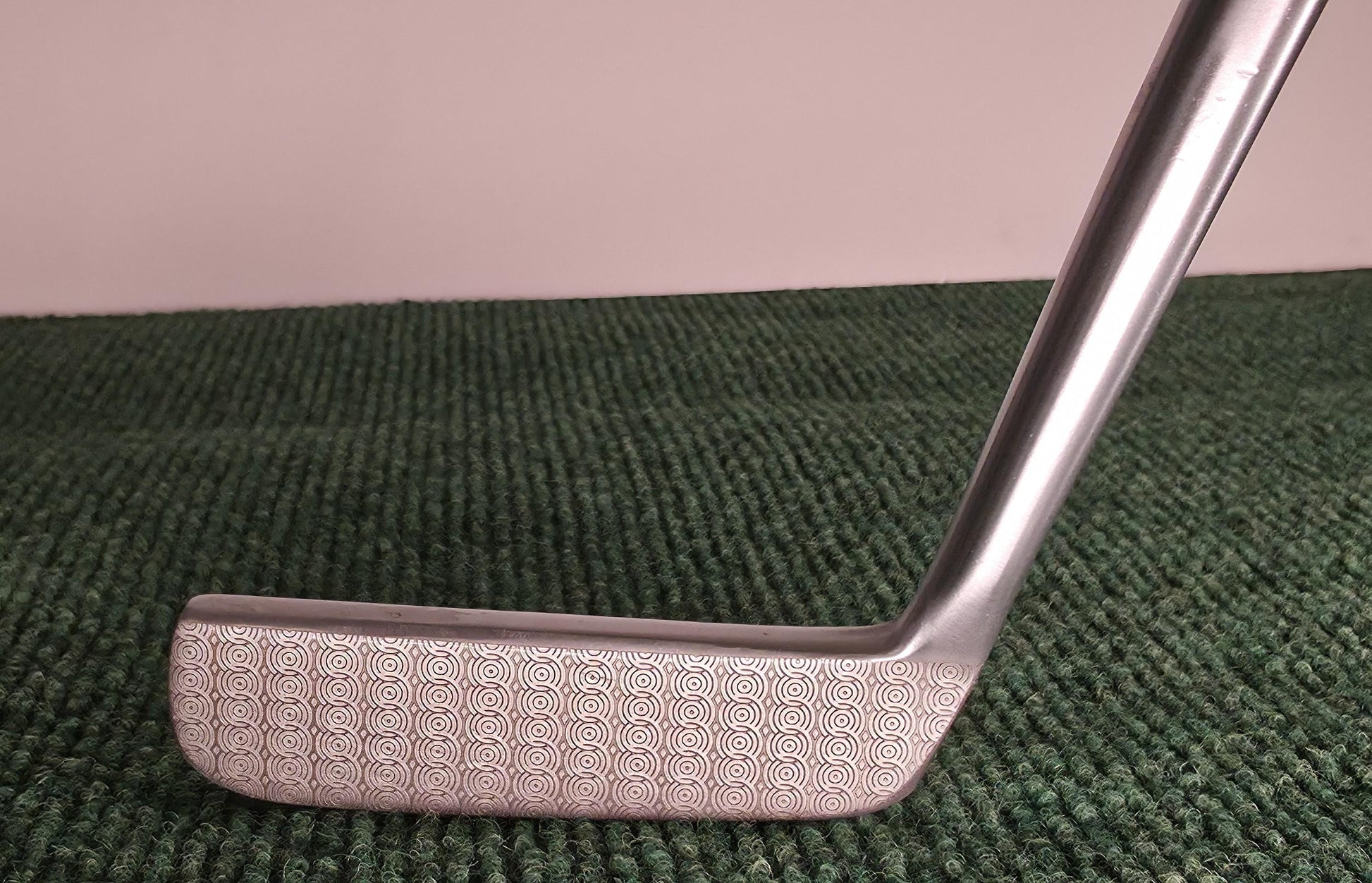 Custom engraved Cleveland Classic putter with topographic map design and “Aim Small Miss Small” phrase. Laser-engraved golf putter for players, collectors, and as a personalized golf gift. Features detailed circle pattern on the putter face for style and performance. Perfect for Father’s Day, birthdays, weddings, or retirement. A unique, functional Cleveland putter that combines artistry with accuracy. engraved golf putter cleveland golf club custom golf putter aim small miss small unique golf