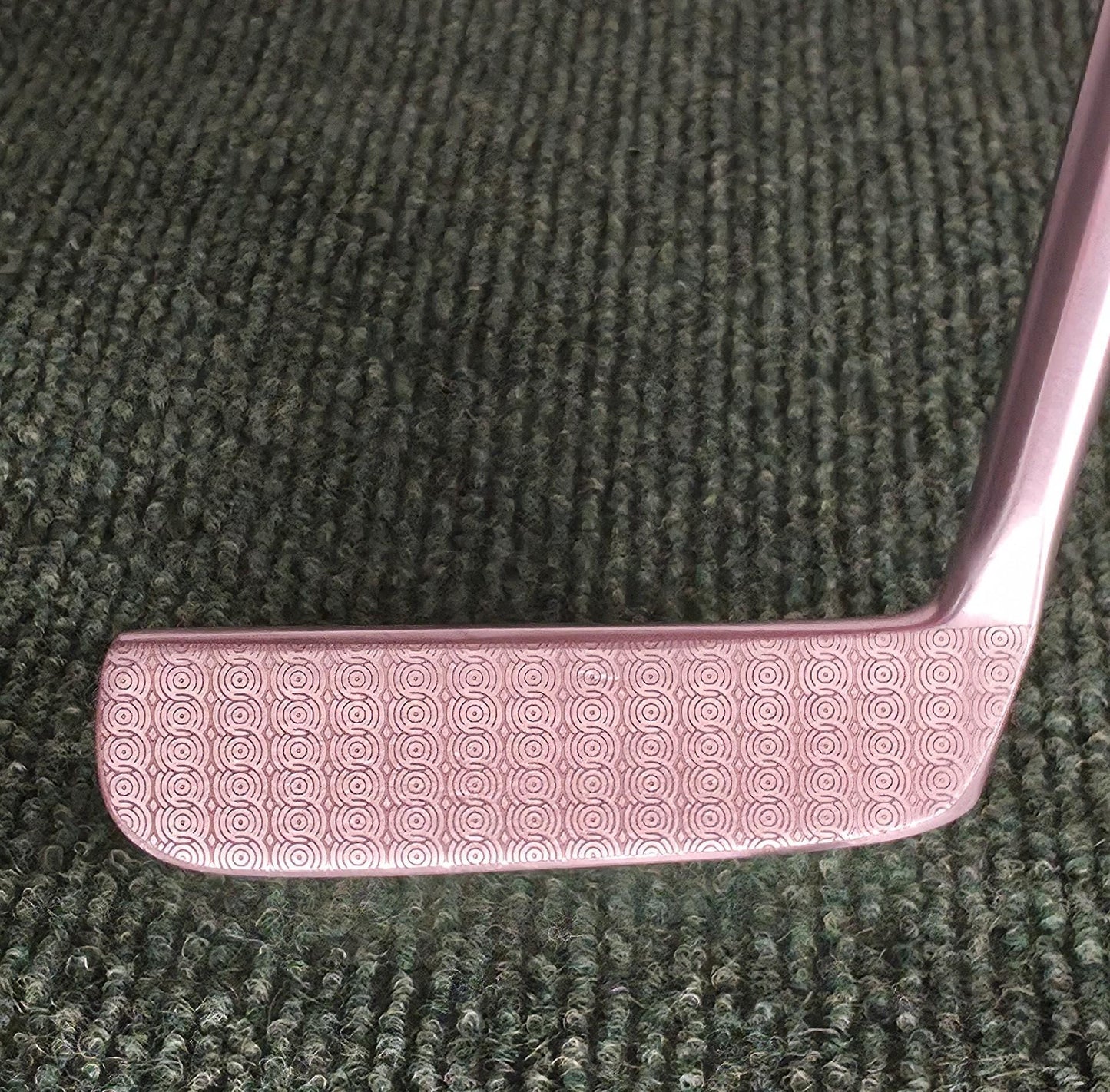 Custom engraved Cleveland Classic putter with topographic map design and “Aim Small Miss Small” phrase. Laser-engraved golf putter for players, collectors, and as a personalized golf gift. Features detailed circle pattern on the putter face for style and performance. Perfect for Father’s Day, birthdays, weddings, or retirement. A unique, functional Cleveland putter that combines artistry with accuracy. engraved golf putter cleveland golf club custom golf putter aim small miss small unique golf