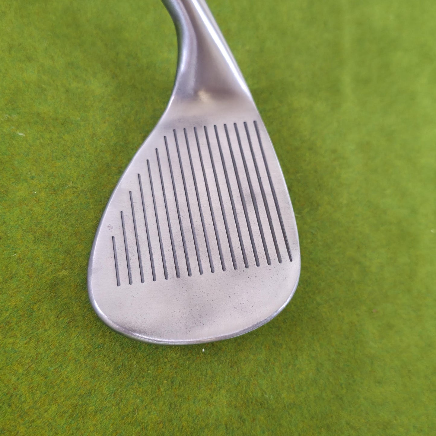 Custom Engraved Cleveland Golf Wedge | 60 Degree Lob Wedge | Floral Scrollwork Design